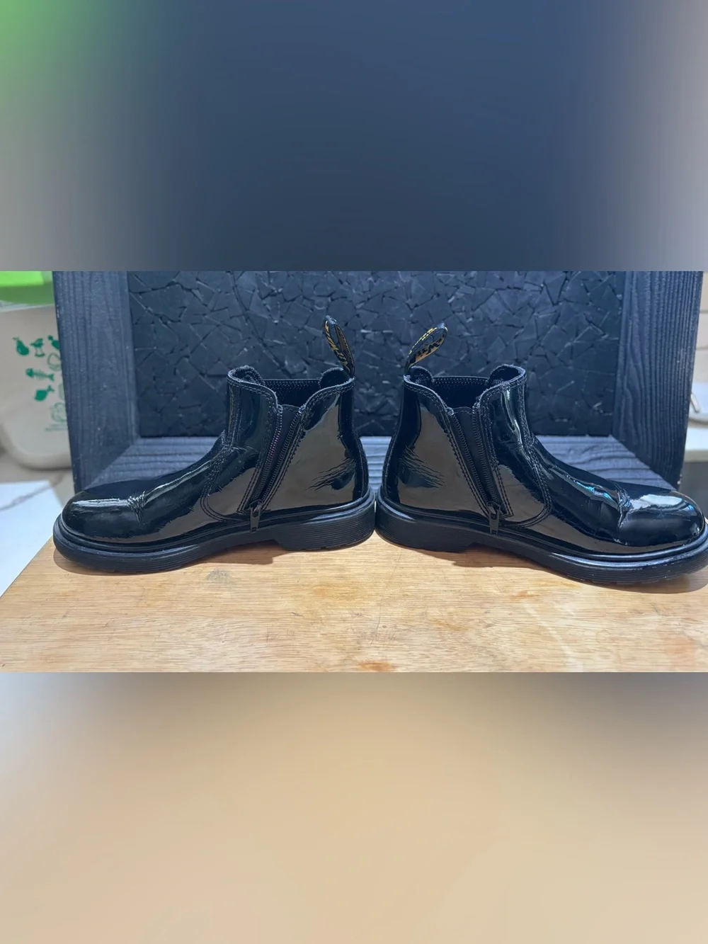 Dr. Martens Junior 2976 Patent Chelsea Boots glossy black patent leather size 4